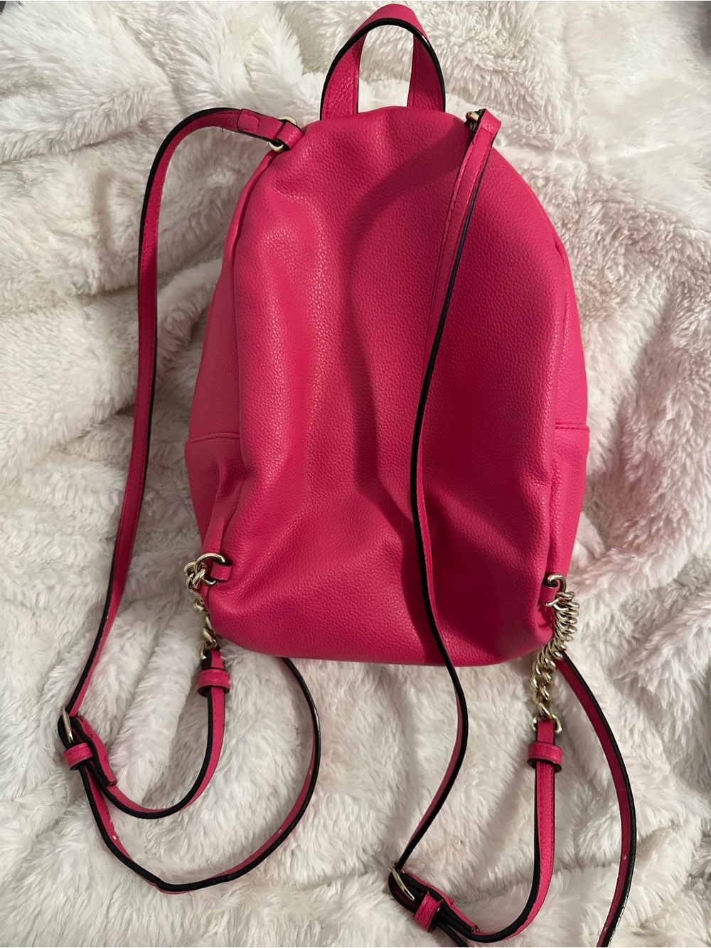 Women’s Victoria's Secret Gem Hot Pink Quilted Mini Essential Stylish Backpack - Picture 4 of 9